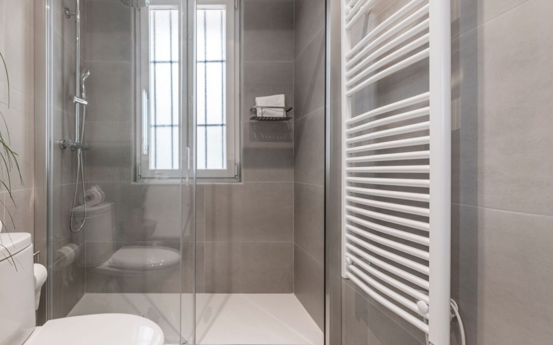 Multicleaner Pinalen® Original removes oil from aluminum inner doors